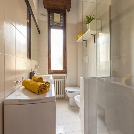 Apartment D'artiste *