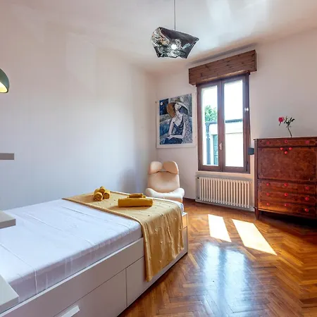 Apartment D'artiste *